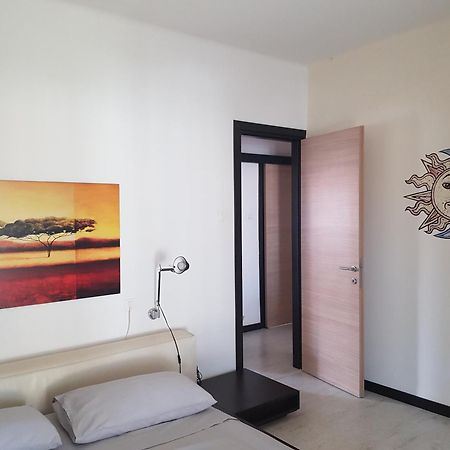 Casa Ellie - Casa Vacanze Con Giardino E Posto Auto Privati Grado Exterior photo